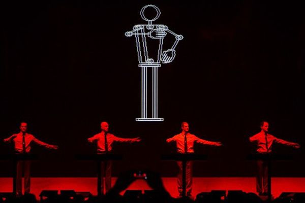 kraftwerk en concert 3D à Lille en novembre.