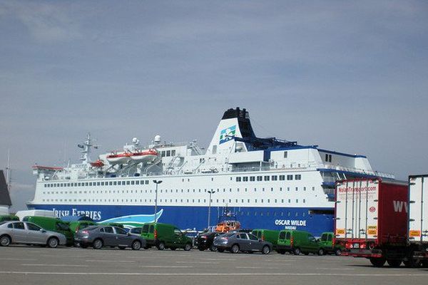 Un ferry sur le port de Rosslare.