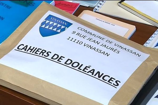 Albas, Vinassan, Montolieu... les maires qui ont ouverts des cahiers de doléances dans l'Aude sont venus les apporter à la préfecture