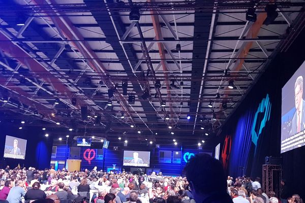 Plus de 1500 militants sont venus assister à la convention nationale de la France insoumise à Clermont-Ferrand. Jean-Luc Mélenchon a prononcé le discours d'ouverture. 