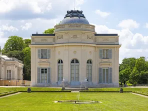 Le château de Bagatelle dans le bois de Boulogne