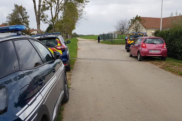 Une femme est décédée, coincée sous une voiture, lundi 12 août 2024, à Bessières (Haute-Garonne).