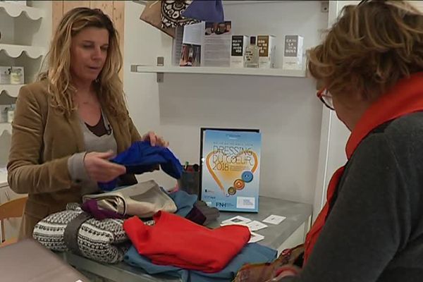 dans une boutique d'Aix en provence, dépôt de vêtements