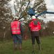 De nombreux arbres et poteaux électriques sont tombés sur les routes de la région. Plus de 200 agents d'Enedis sont à pied d'œuvre pour rétablir le courant dans les foyers. Ils devaient recevoir l'aide d'une soixantaine de renforts, ce vendredi après-midi.