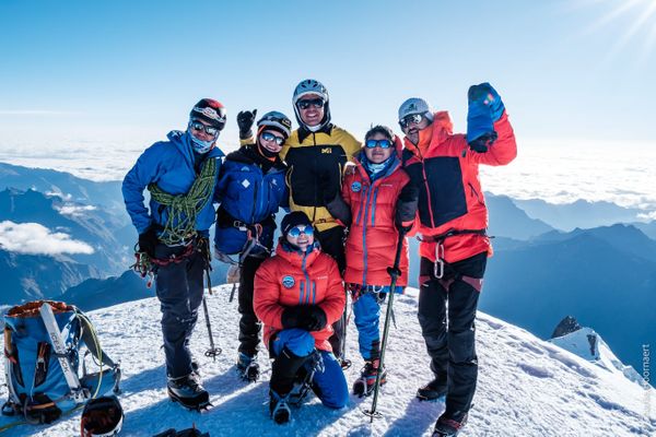 Le 26 mai, Semons l'espoir a accompagné Najma Monnier, bisontine de 43 ans en rémission d'un cancer depuis 2022, le sommet de la montagne Huayna Potosí, en Bolivie, qui culmine à 6 088 mètres.