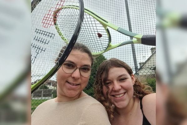 Morgane Rivoal et sa mère, Aurore Rivoal. Et une passion commune : le tennis