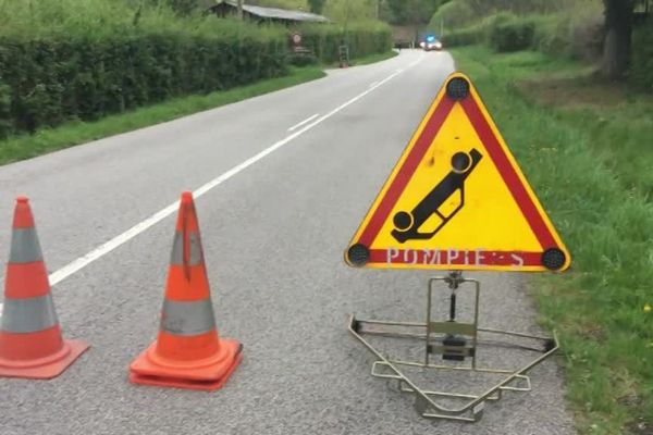 Un accident impliquant un minibus et une voiture sur la départementale 26 dans l'Orne a fait dix blessés ce vendredi soir