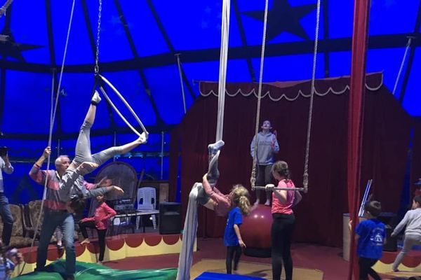 L'école de cirque de John Fratellini à Oizé (72)