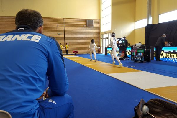 À Bourges, les jeunes escrimeurs des catégories cadet et junior s’affrontent dans le cadre des championnats du monde 