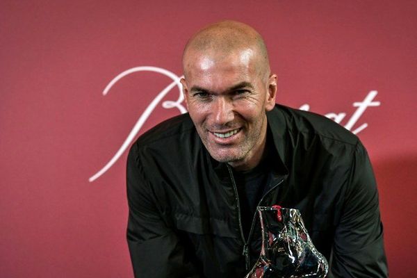 Le pied gauche de Zidane en cristal, une oeuvre exceptionnelle pour collecter des dons 