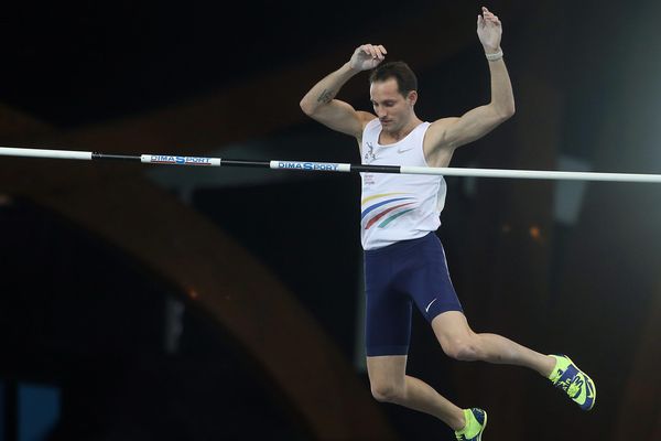 Licencié au Clermont Athlétisme Auvergne, Renaud Lavillenie organise un concours de saut à la perche dimanche 25 février à Clermont-Ferrand. 