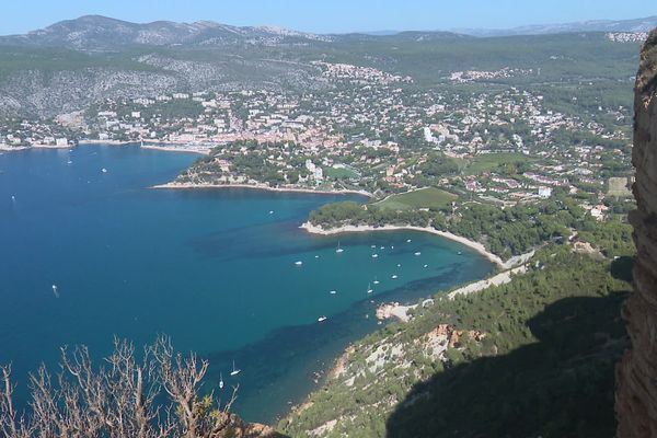 La vue imprenable sur la côte entre La Ciotat et Cassis est désormais réservée le dimanche aux piétons et vélos jusqu'à la fin de l'été.