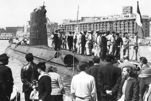 Cette photo prise en 1965 montre le sous-marin "La Minerve" dans le port de Marseille. "La Minerve" a disparu le 27 janvier 1968 du côté de Toulon avec 52 membres à bord