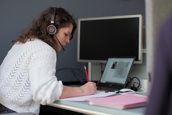 Ingénieurs, coiffeurs, proviseurs, étudiants, etc. De nombreuses personnes sont touchées chaque année par le burn-out, syndrome d'épuisement professionnel.