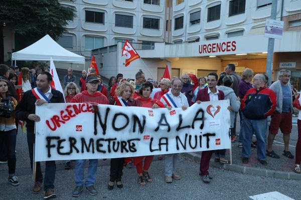 Manifestation pour la sauvegarde des urgences de nuit à Sisteron en septembre 2019.