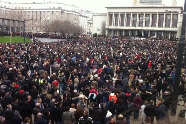 La foule place de la Liberté à Brest