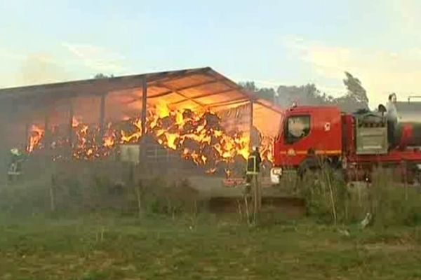 Le bâtiment a été détruit par les flammes