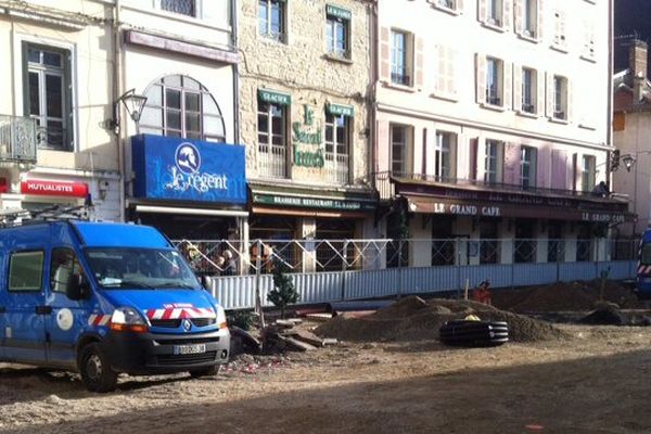 GRDF était sur place pour réparer les dégâts, assisté des pompiers