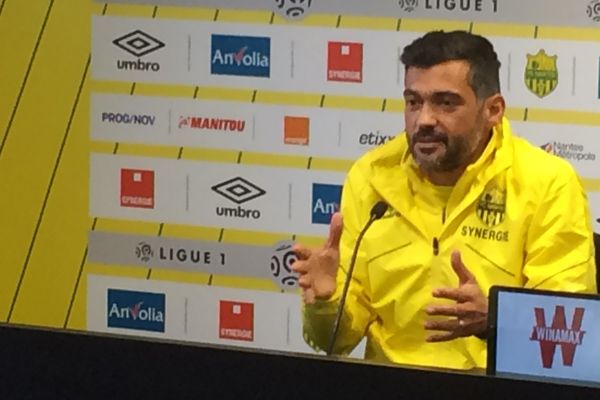 Sergio Conceiçao, le nouvel entraîneur du FC Nantes, lors de sa présentation à la presse, dimanche 11 septembre 2016.