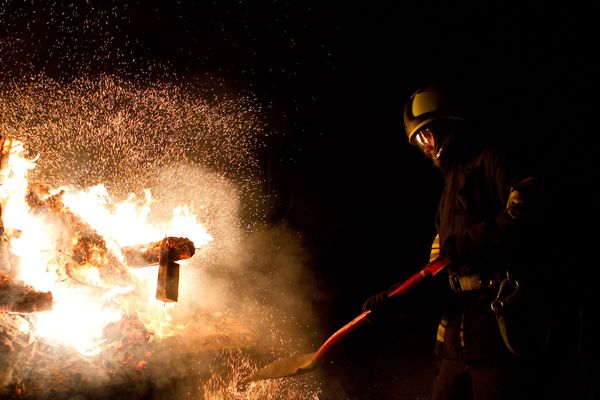 Les pompiers sont intervenus rapidement dans ce quartier où les risques de propagation du feu sont importants. (photo d'illustration)