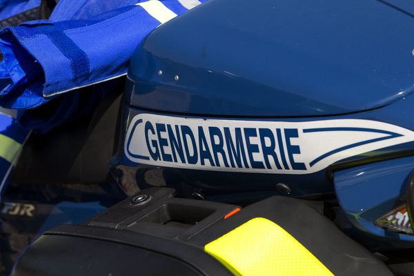 Illustrations gendarmerie autoroute