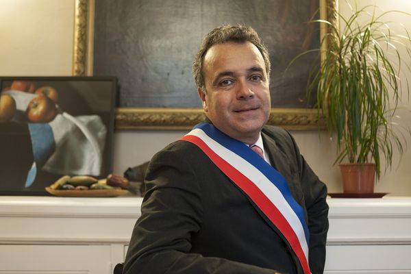 Denis Broliquier, qui appartient à la formation Les Centristes d'Hervé Morin, dirige depuis 18 ans le 2e arrondissement de Lyon. Il a annoncé ce mercredi 27 novembre sa candidature à la mairie de Lyon aux Municipales 2020.