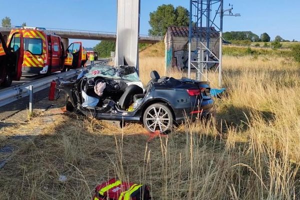 Le Caylar (Hérault) - un accident bloque l'A75 dans les deux sens de circulation - 28 juillet 2023.