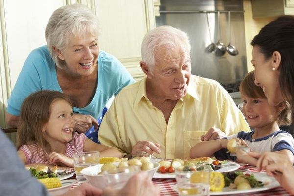 Un Français sur quatre est grand-parent, selon une étude de l'Insee publiée le 23 octobre 2013. 