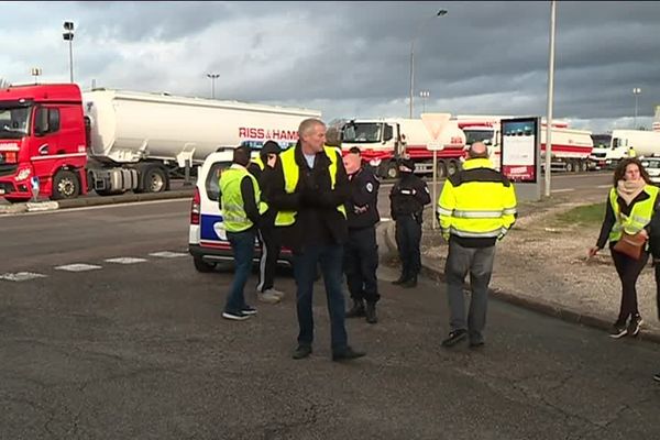 blocage du dépôt de carburant de Longvic