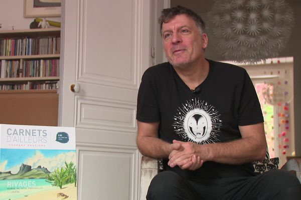 Zac Deloupy, auteur de BD stéphanois, a croqué Saint-Etienne. Les planches vont être publiées dans un carnet de voyage.