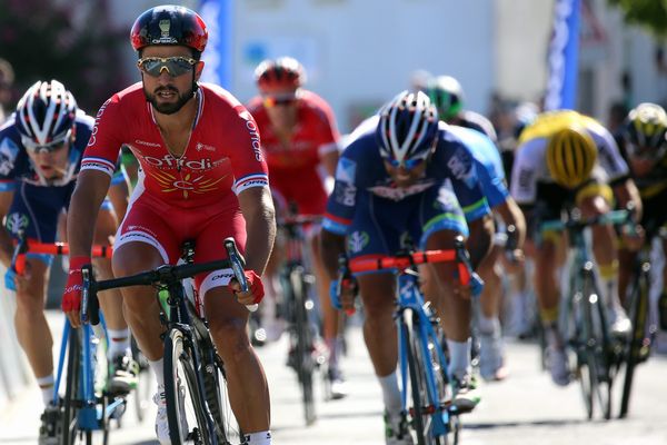 Nacer Bouhanni s'impose une nouvelle fois au sprint sur la ligne d'arrivée