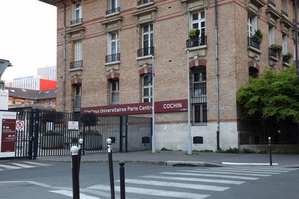 La patiente de 36 ans avait été violée, après avoir été admise à l'hôpital Cochin à Paris.