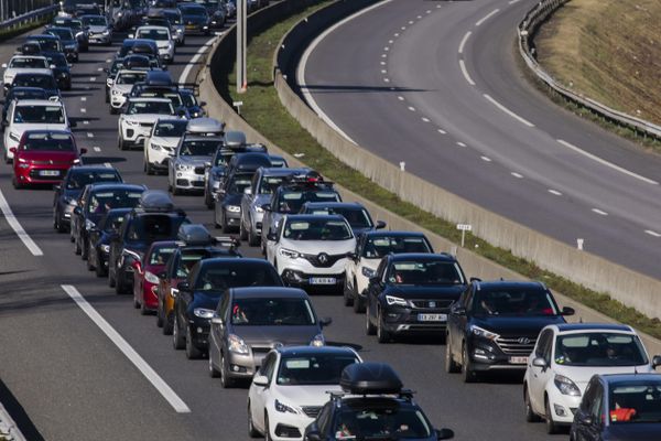 La circulation sera dense sur les routes ce vendredi 3 juillet. 