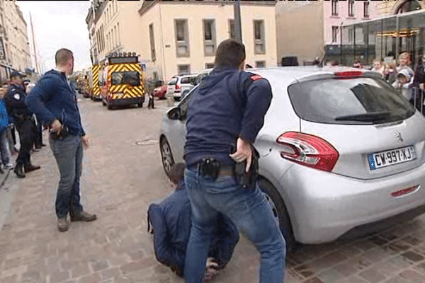 Interpellation musclée dans le centre-ville de Cherbourg, une démonstration dans le cadre des rencontres de la sécurité