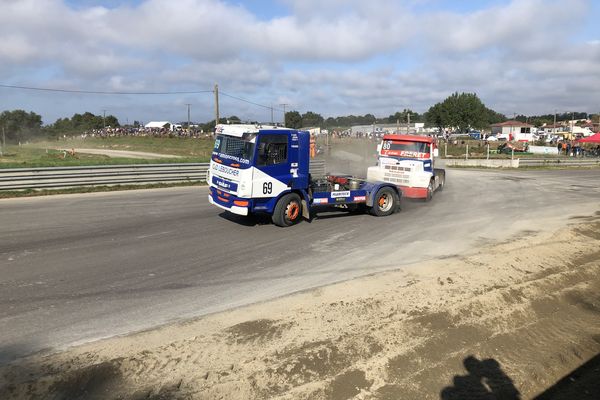 Quarante camions étaient présents à la 29e édition du Camion-cross à Saint-Junien.