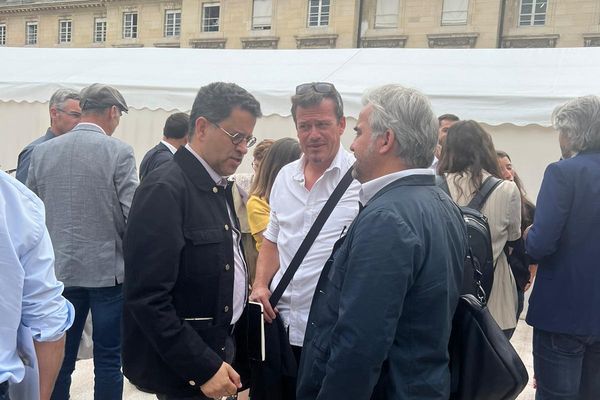 Gabriel Amard fait sa rentrée à l'Assemblée Nationale.