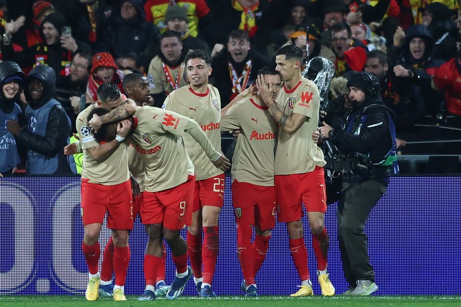 RC Lens trifft in einem Play-off-Spiel auf den deutschen Klub Freiburg