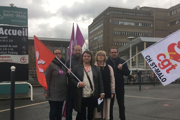 Les syndicats s'inquiètent du projet de fusion entre les trois hôpitaux, surtout depuis que le chiffre du déficit des établissements est connu: 14 millions d'euros.