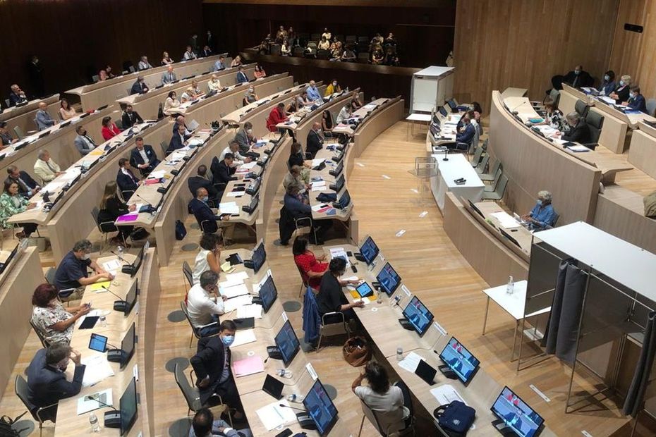 Marseille: 50 millions d'euros pour les écoles et contre le logement