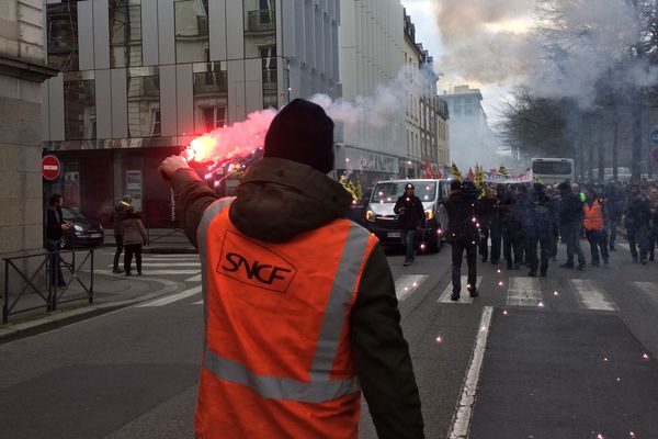 Les cheminots étaient également dans la rue, ce jeudi 22 mars.