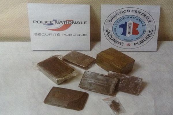 Un homme a été interpellé en possession d'1 kilo 300 grammes de cannabis.