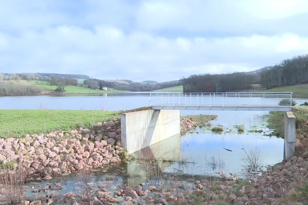 Les travaux du Lac de Caussade avaient débuté avec l'autorisation de la préfecture mais s'étaient terminés sans... Le lac avait été déclaré illégal.