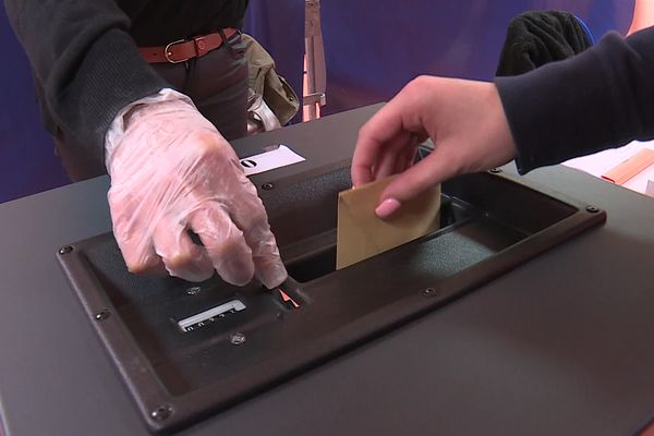 L'élections municipale à Carros a été annulée le 31 décembre 2021.