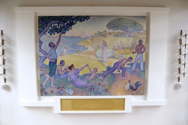 Juillet 2012 : "Au temps d'harmonie" le tableau de Paul Signac est exposé à la mairie Montreuil.