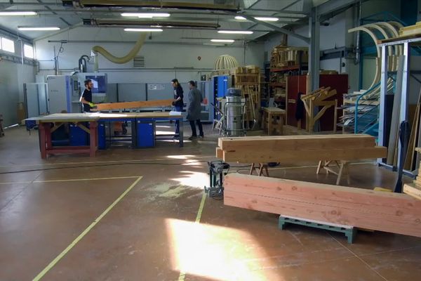 L'atelier de menuiserie du lycée Pierre Simon de Laplace, à Caen, présente des taux de particules fines de poussières de bois 35 fois supérieurs au taux réglementaire.