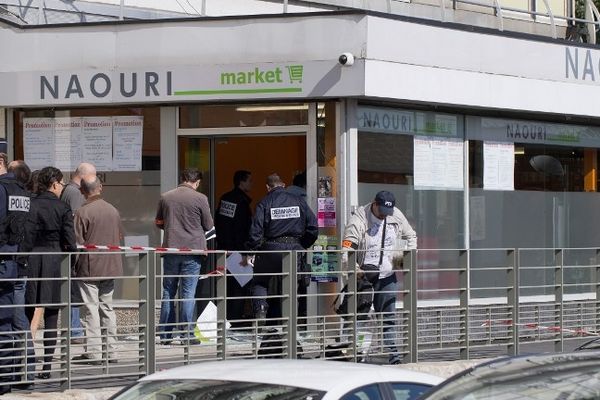 Un engin explosif a fait un blessé dans cette attaque d'une épicerie casher à Sarcelles (Val d'Oise). 