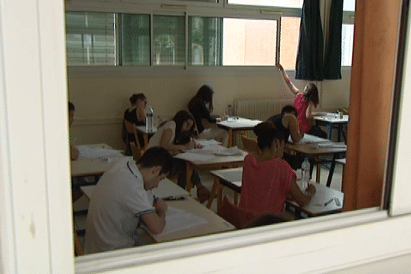 Les candidats à l'épreuve de catalan au Bac sont de plus en plus nombreux au Lycée Arago à Perpignan - juin 2014.