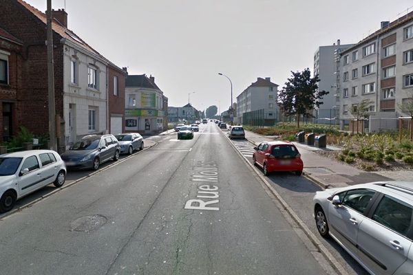 L'accident s'est produit à hauteur du 33 rue Mollien à Calais.