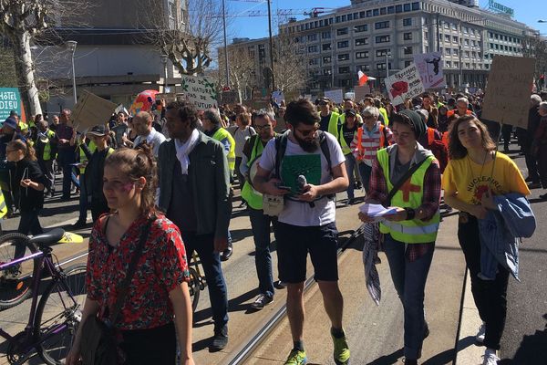 La mobilisation continue pour le Climat, à Clermont-Ferrand, samedi 16 mars. 