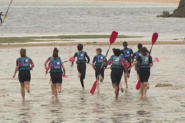 Kayak et paddle au programme de l'après-midi pour les engagés du SNU